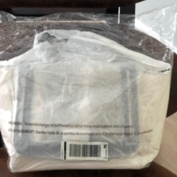 Large Cream Bag with Black Reptile Pattern and Gold Hardware - NWT - Picture 8 of 9